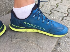 ALTRA SUPERIOR 44 - 4