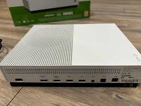 Xbox One S 1TB - 4