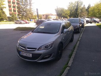 Opel astra J sports tourer - 4