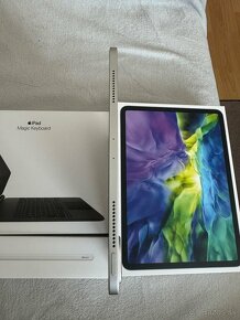 Apple iPad Pro 11” (2020) + Magic Keyboard + Apple pencil - 4