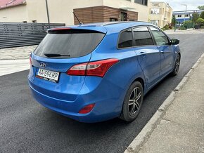 Hyundai i30 CW 1.6i GDi - 4