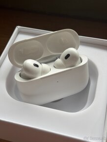 Predám AirPods 2 - 4