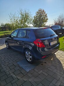 Kia Ceed, 1.6 benzin, 92kW, 5st manual r.v. 7/2009,1.majitel - 4