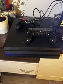 Predám PS4 pro 1tb - 4