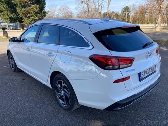 Hyundai i30 CW 1.5 i Family - 4