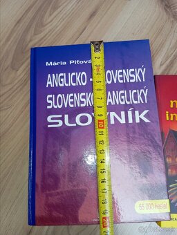 Slovník a kniha Mystery - 4