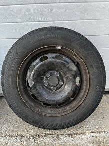 Predám sadu zimných kolies 195/65 R15 na Škoda Octavia 1 - 4