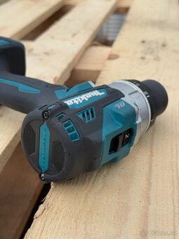 Makita DGA513 - 4