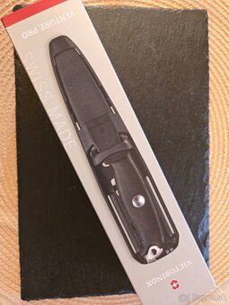 VICTORINOX VENTURE PRO - 4