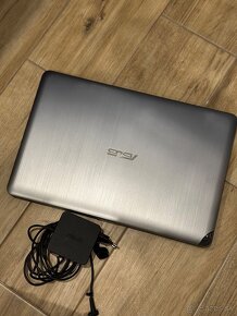 Asus notebook - 4