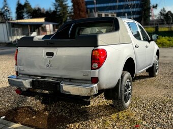 Mitsubishi L200 2.5 DI-D Double Cab Invite - 4