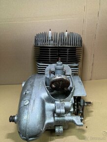 Motor JAWA 350/354 - 4