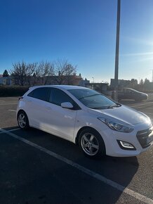 Hyundai i30 1.6i CRDi 81kw - manuál -6 stup. prevodovka - 4