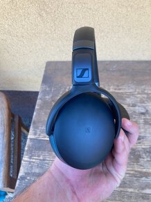 Bezdrátová sluchátka Sennheiser HD 4.40 BT - 4