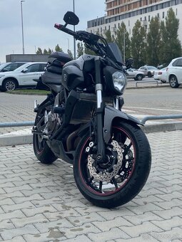 Yamaha MT 07 - 4