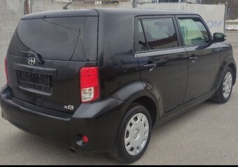 TOYOTA URBAN VERSO COROLLA ( SCION xB ) - 4