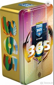 Panini Fifa 365 ADRENALYN XL 2025 Mega kovová krabička - 4