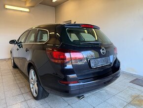 OPEL ASTRA KOMBI 2.0 CDTI 118kW SPORT / NOVÉ ROZVODY - 4