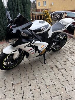 Honda cbr 1000rr - 4