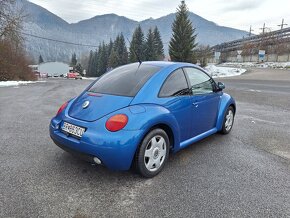 Volkswagen beetle 2.0 benzín  85kw. - 4