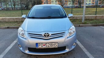 Predám TOYOTA AURIS 1.6 VVT-i benzín r.2011 - 4