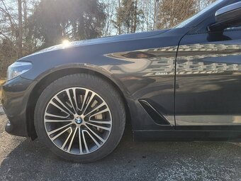 BMW 530xd 186000 km 4x4 195 kW Sportline AT / ZF - 4