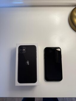 Predám iPhone 11 64gb black - 4