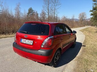 KIA Rio sporty edition - 4