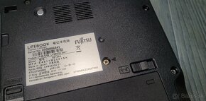 Fujitsu LifeBook E4511 - 4