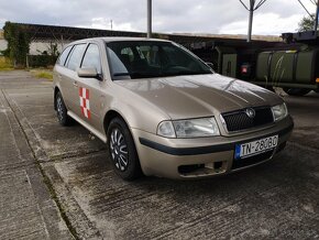 ŠKODA OCTAVIA COMBI - 4