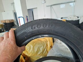 Predám 4ks pneu 165/65R15,letné-VW,Skoda,Seat - 4