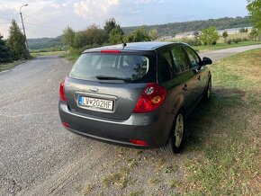 Kia Ceed 1.4 77kw benzín 2008 - 4