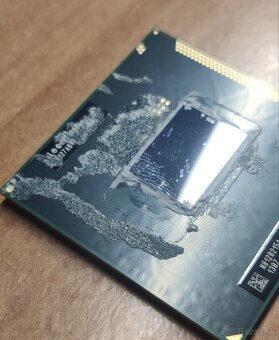 Intel Core i5-2430m + thermal paste - 4