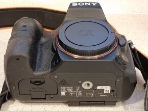 Cena znížená Sony a77m2 ILCA77M2. Počet uzávierok 8 052 - 4