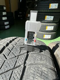 245/50 R19 105 V XL RUN FLAT PIRELLI SOTTOZERO SERIE 3 - 4