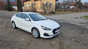 Hyundai i30 Fastback 1.4 T-GDi Style Zaruka - 4