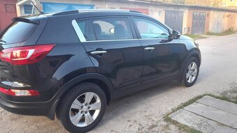 Kia Sportage 1.7 85 kw r.v 2011 - 4