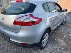 Rozpredam Renault Megane III 1.5 DCI K9KJ8 2010 - 4