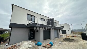 NOVOSTAVBA 4-IZBOVÉHO RODINNÉHO DOMU, 140m2, POZEMOK... - 4