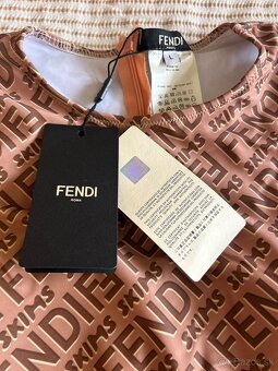 Fendi x Skims overal kratky novy - 4