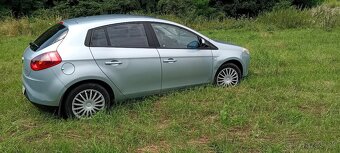 Predám FIAT BRAVO 1,4 16V ACTIVE - 4