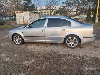 Škoda Superb 2.5 TDI Laurin&Klement - 4