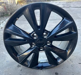 Predám 4ks alu disky originál Jeep 20” rozteč 5x127 - 4