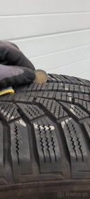 Pneu 235/55 R18 104V - 4