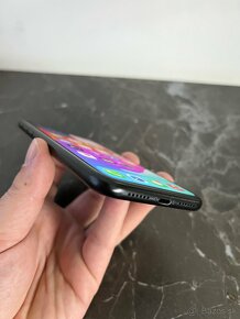 Predám vymenim Iphone XR 64GB Black - 4