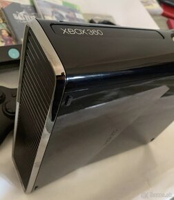 XBOX 360+kinect+hry 250GB - 4