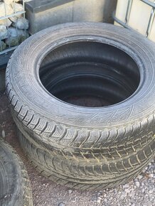 Predam zimne pneumatiky Nokian - 225/65 R17 - 4