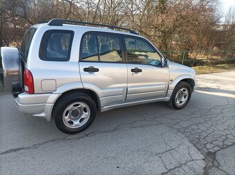 Suzuki Grand Vitara 2.0 td - 4