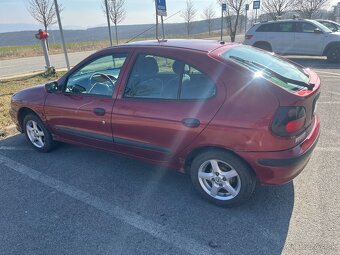 Renault Megane 1.4 benzín - 4