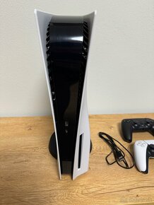 PLAYSTATION 5 s mechanikou + 2 ovladace a 2 hry - 4